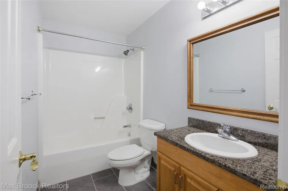 11910 Scott Road Springfield Charter Township, MI 48350
