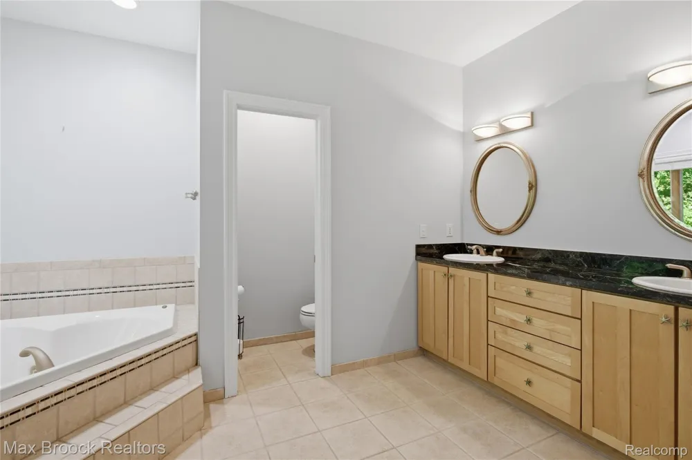 11910 Scott Road Springfield Charter Township, MI 48350