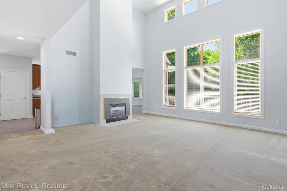 11910 Scott Road Springfield Charter Township, MI 48350