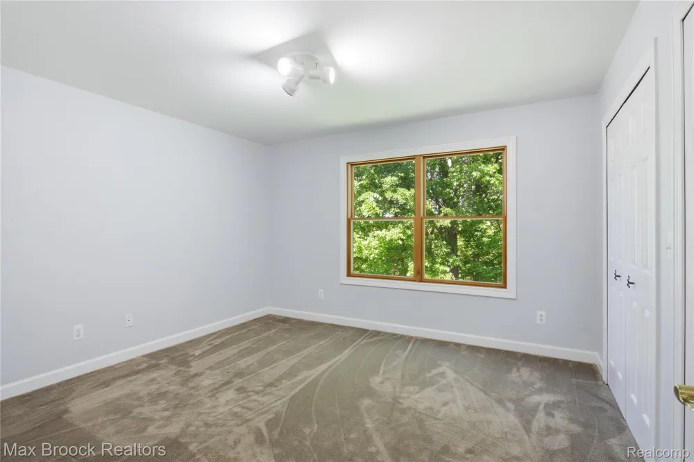 11910 Scott Road Springfield Charter Township, MI 48350
