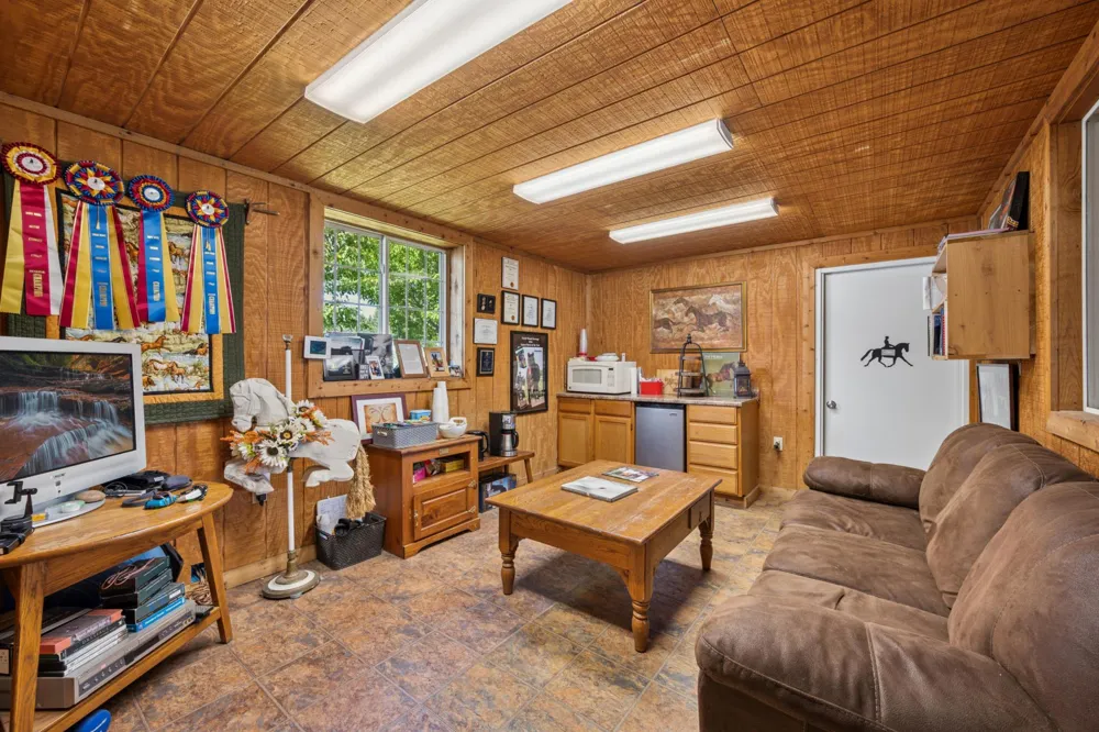 2822 Jean Duluth Road Duluth, MN 55804