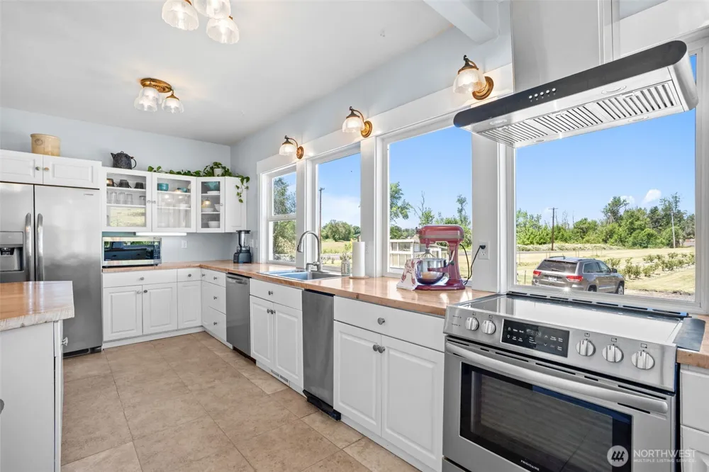 214 Bunker Creek Road Chehalis, WA 98522