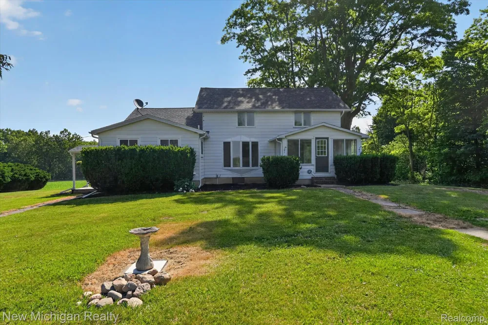 11374 Lahring Road Argentine Township, MI 48418