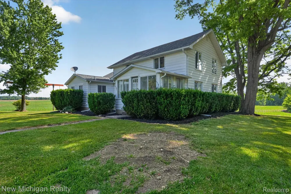 11374 Lahring Road Argentine Township, MI 48418