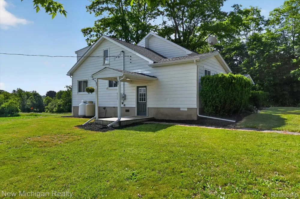 11374 Lahring Road Argentine Township, MI 48418