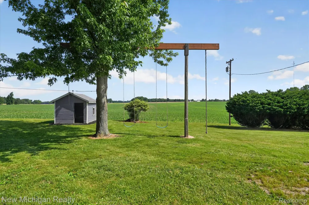 11374 Lahring Road Argentine Township, MI 48418
