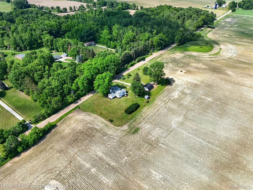 11374 Lahring Road Argentine Township, MI 48418
