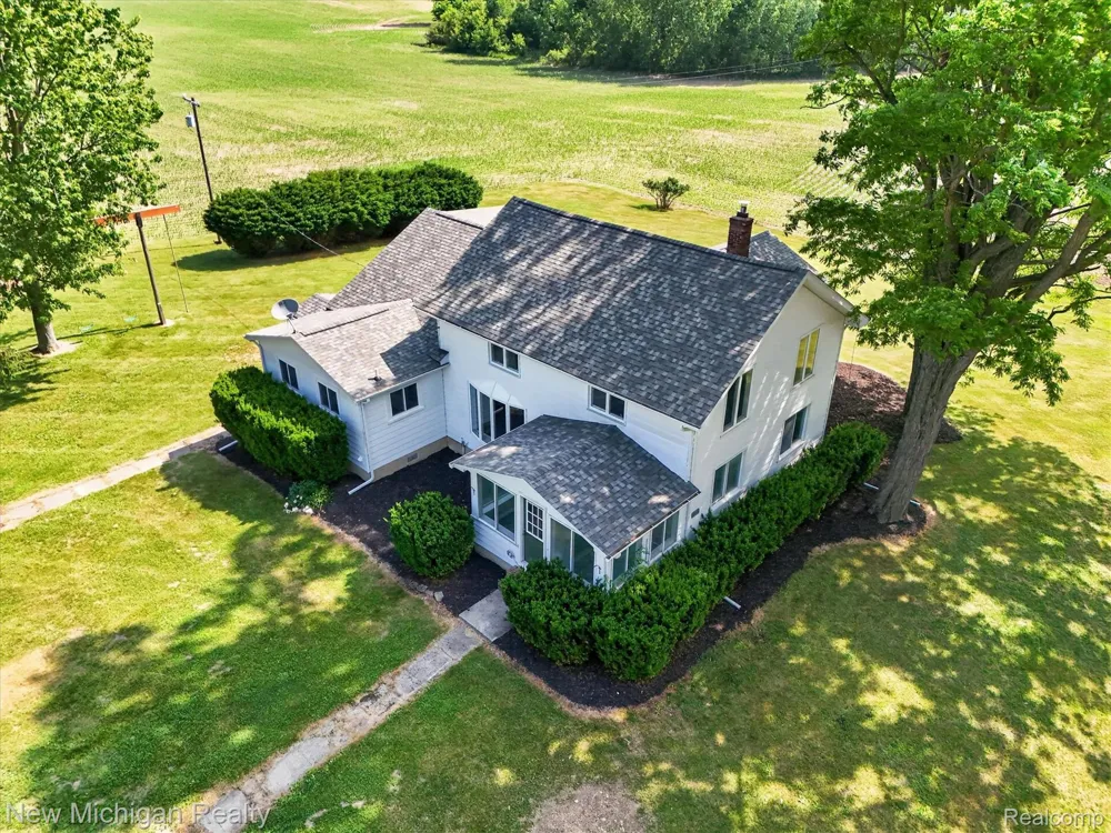 11374 Lahring Road Argentine Township, MI 48418