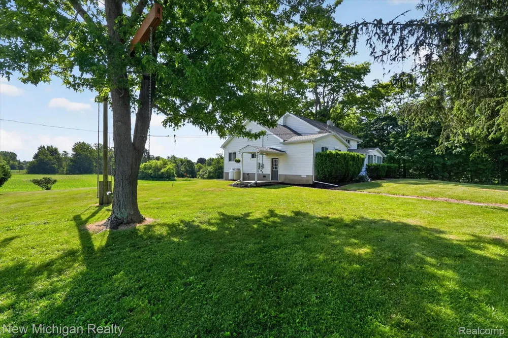 11374 Lahring Road Argentine Township, MI 48418