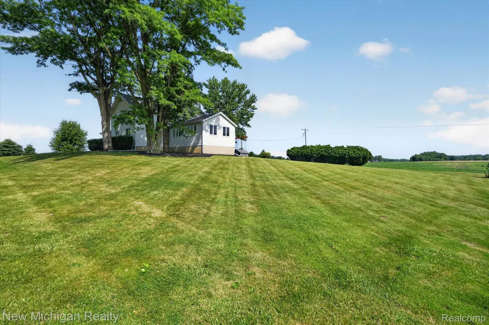 11374 Lahring Road Argentine Township, MI 48418
