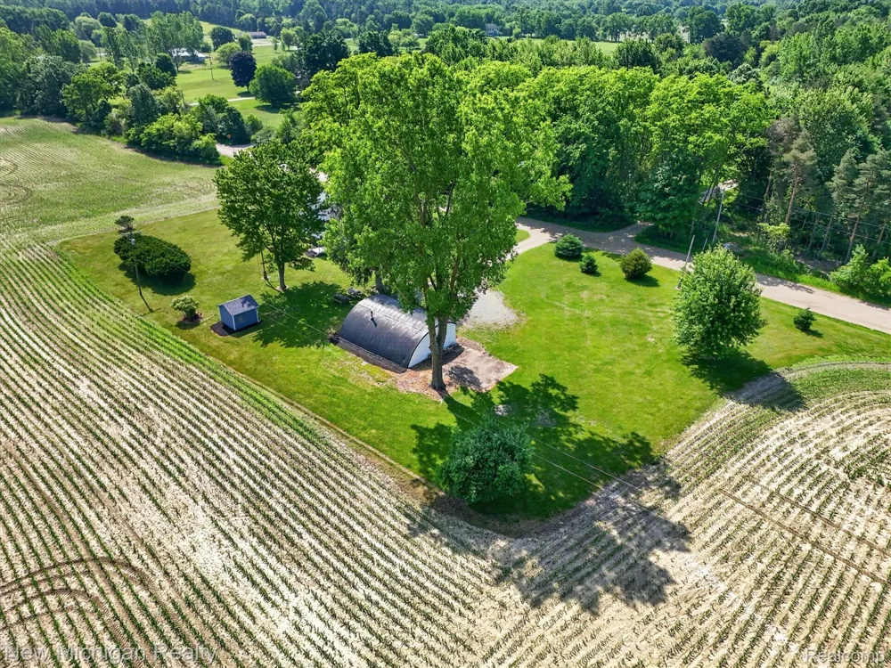 11374 Lahring Road Argentine Township, MI 48418