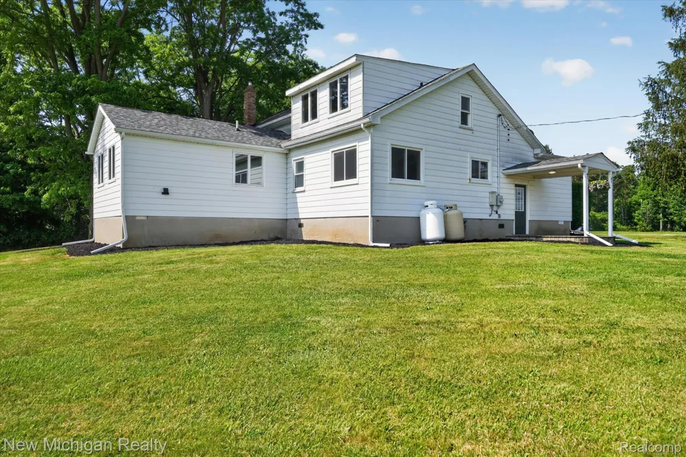 11374 Lahring Road Argentine Township, MI 48418