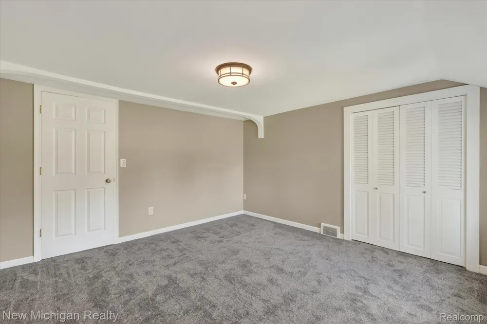 11374 Lahring Road Argentine Township, MI 48418