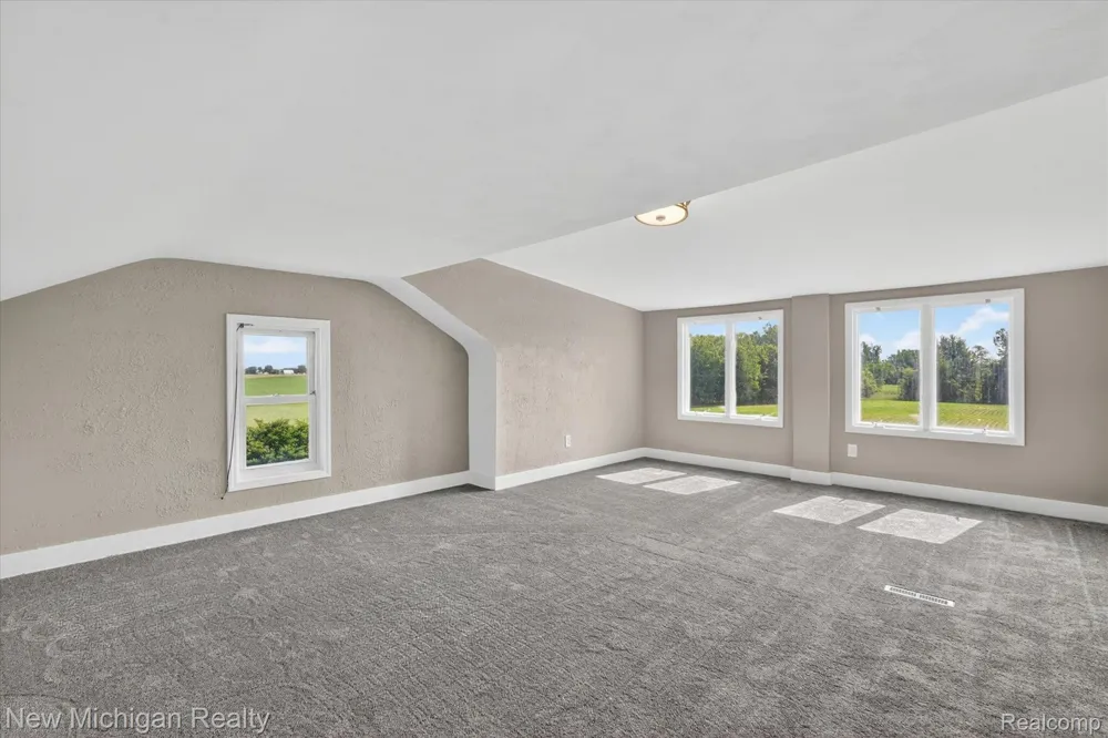 11374 Lahring Road Argentine Township, MI 48418