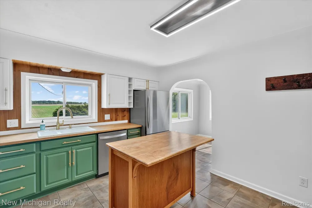 11374 Lahring Road Argentine Township, MI 48418