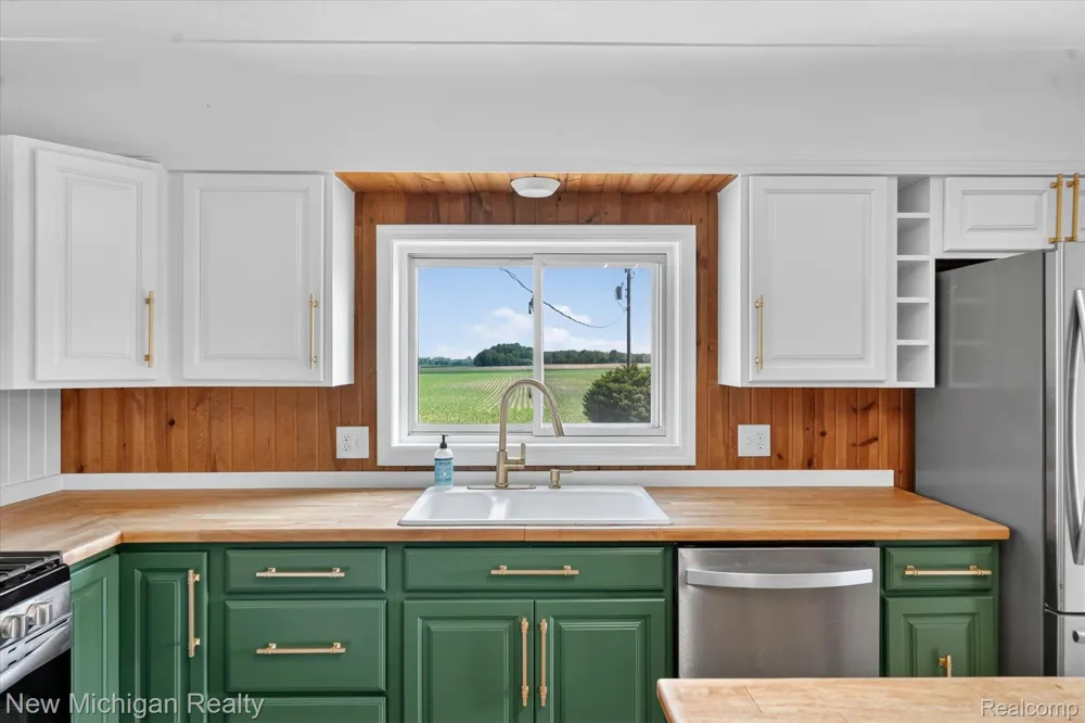 11374 Lahring Road Argentine Township, MI 48418