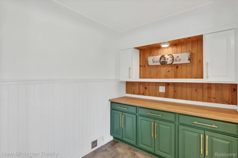 11374 Lahring Road Argentine Township, MI 48418