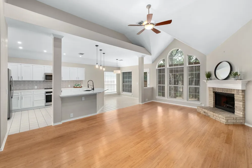 5405 Apache Creek Cove Austin, TX 78735