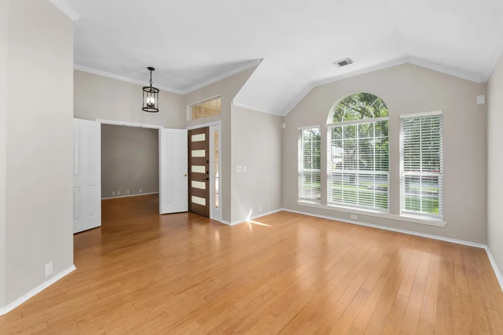 5405 Apache Creek Cove Austin, TX 78735