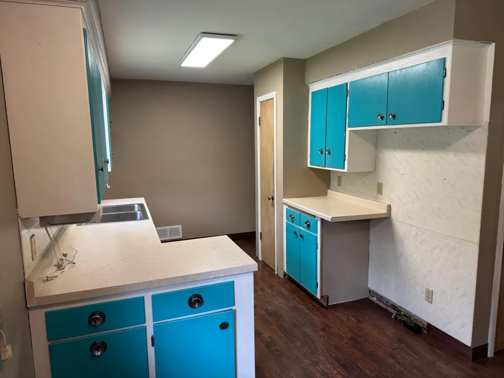 435 W Ottawa Street Le Center, MN 56057