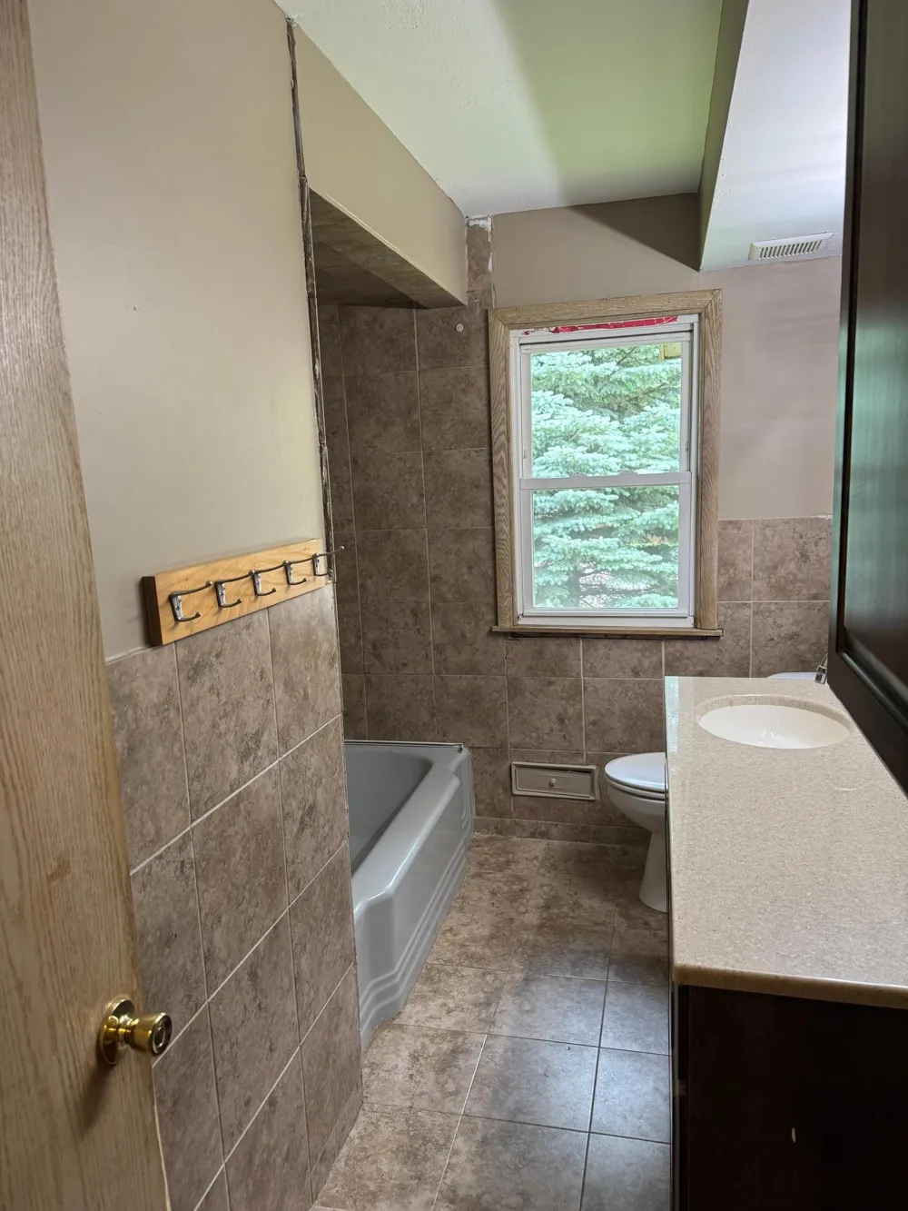 435 W Ottawa Street Le Center, MN 56057