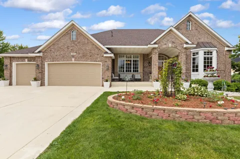 3401 Fox Tail Trail NW