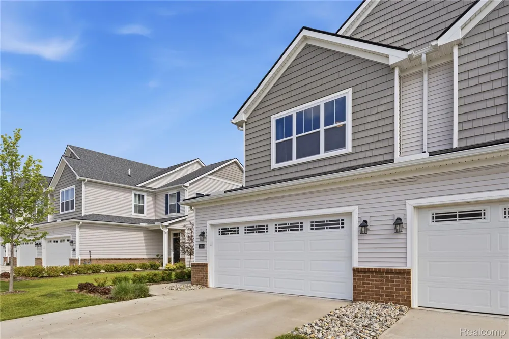 2401 Salt Springs Drive Saline Township, MI 48176