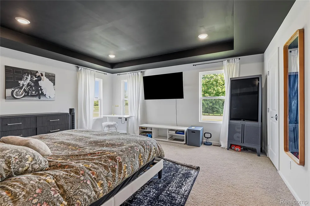 2401 Salt Springs Drive Saline Township, MI 48176