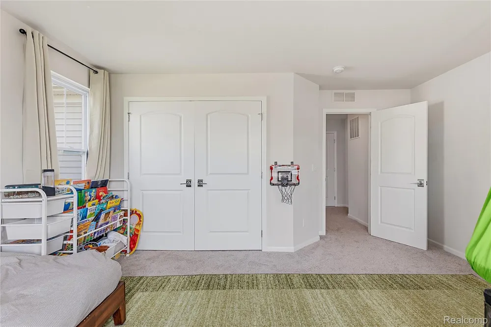 2401 Salt Springs Drive Saline Township, MI 48176