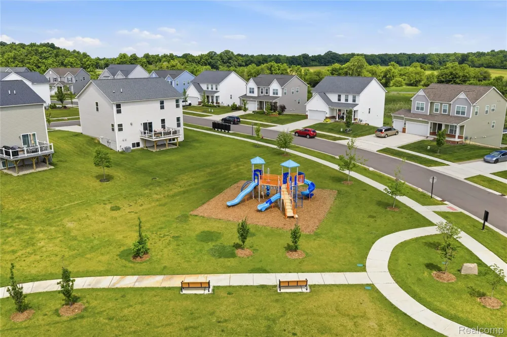 2401 Salt Springs Drive Saline Township, MI 48176