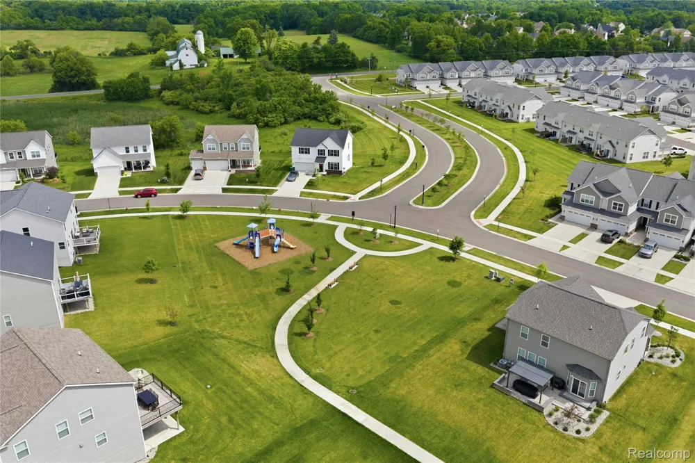 2401 Salt Springs Drive Saline Township, MI 48176
