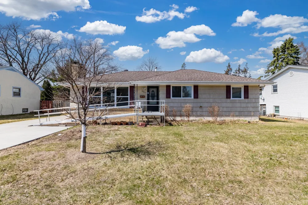6925 Halifax Avenue Brooklyn Center, MN 55429