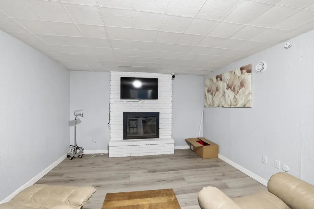 6925 Halifax Avenue Brooklyn Center, MN 55429