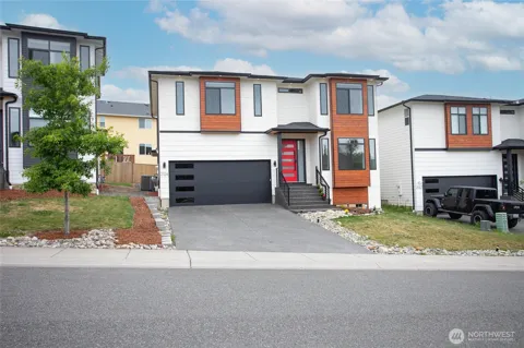 2124 Riverstone Loop