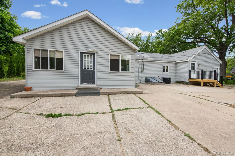 19227 Gudith Road Brownstown Charter Township, MI 48183