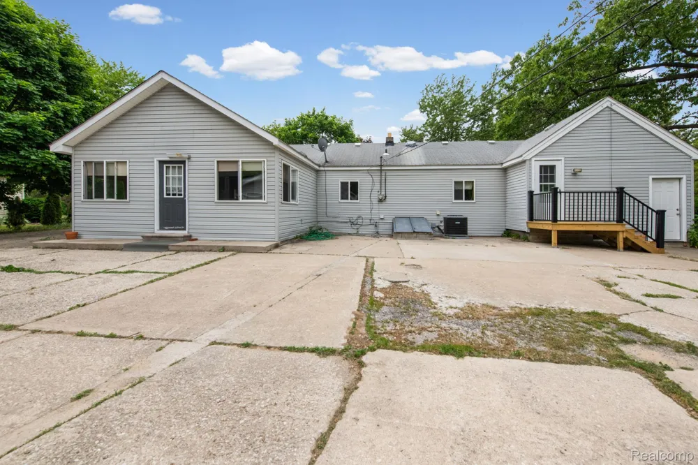 19227 Gudith Road Brownstown Charter Township, MI 48183