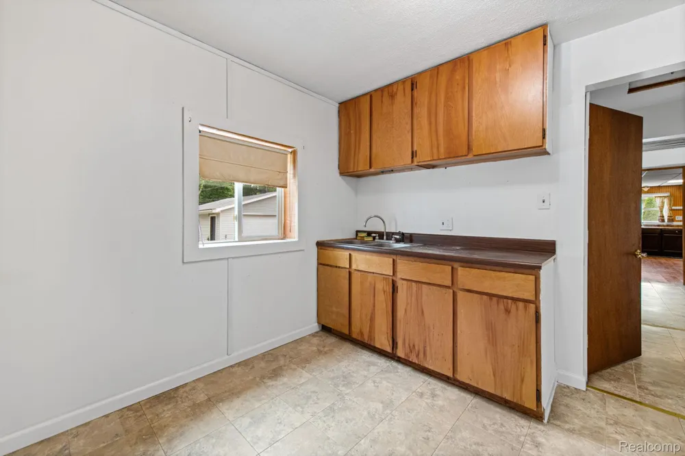 19227 Gudith Road Brownstown Charter Township, MI 48183