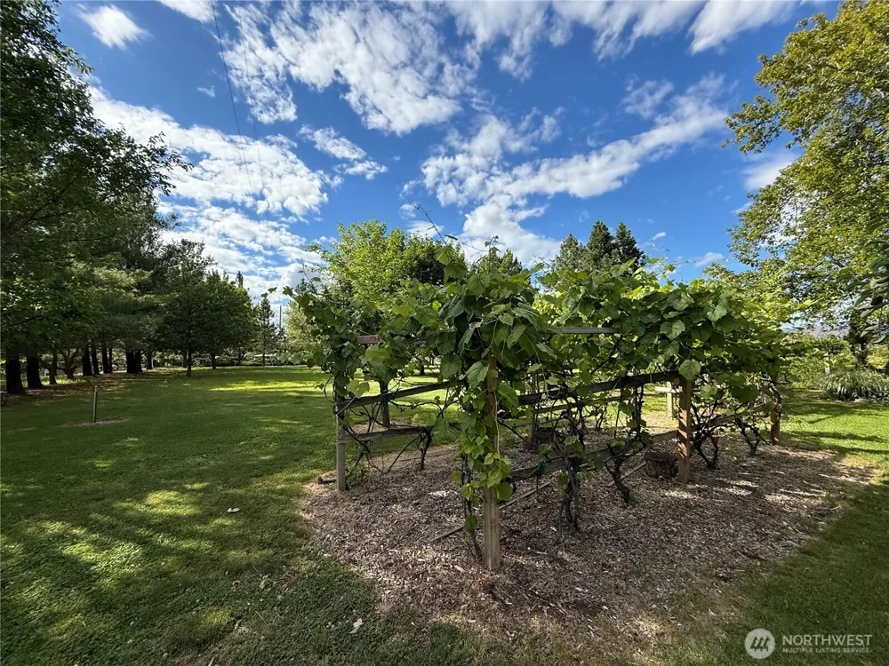 24 Valley View Drive Omak, WA 98841