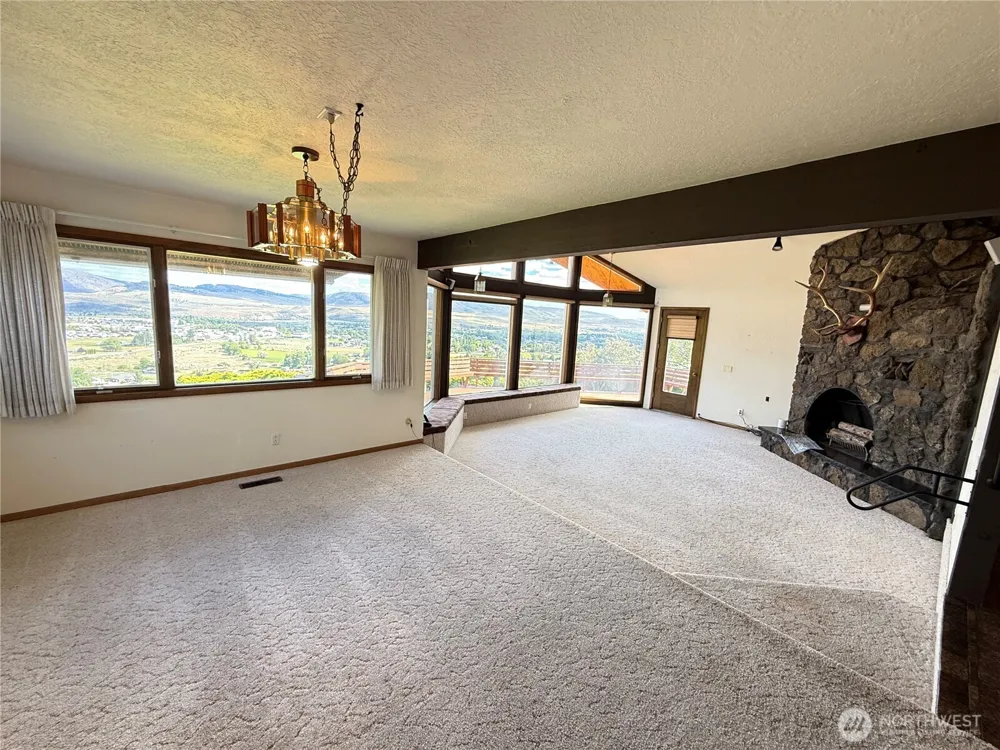 24 Valley View Drive Omak, WA 98841