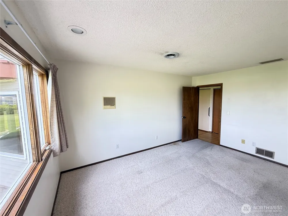 24 Valley View Drive Omak, WA 98841