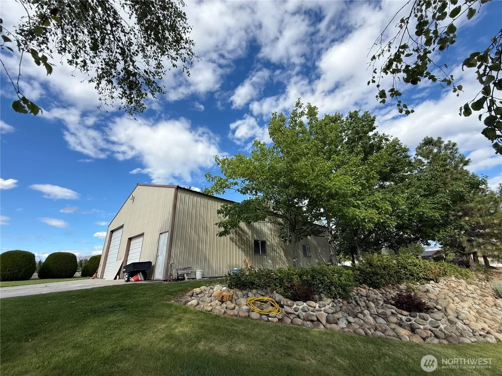 24 Valley View Drive Omak, WA 98841
