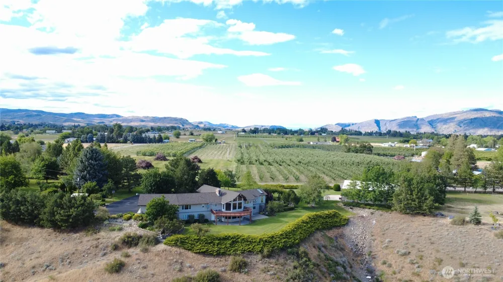 24 Valley View Drive Omak, WA 98841