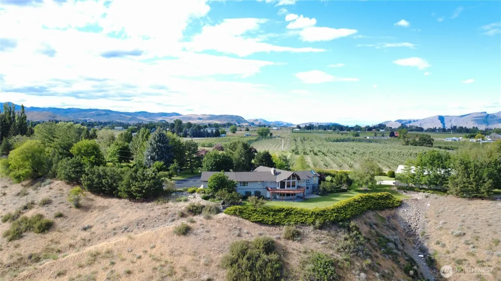 24 Valley View Drive Omak, WA 98841