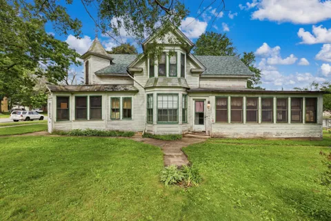 400 W Main Street