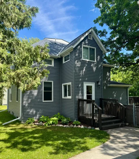 404 Elk Street NW