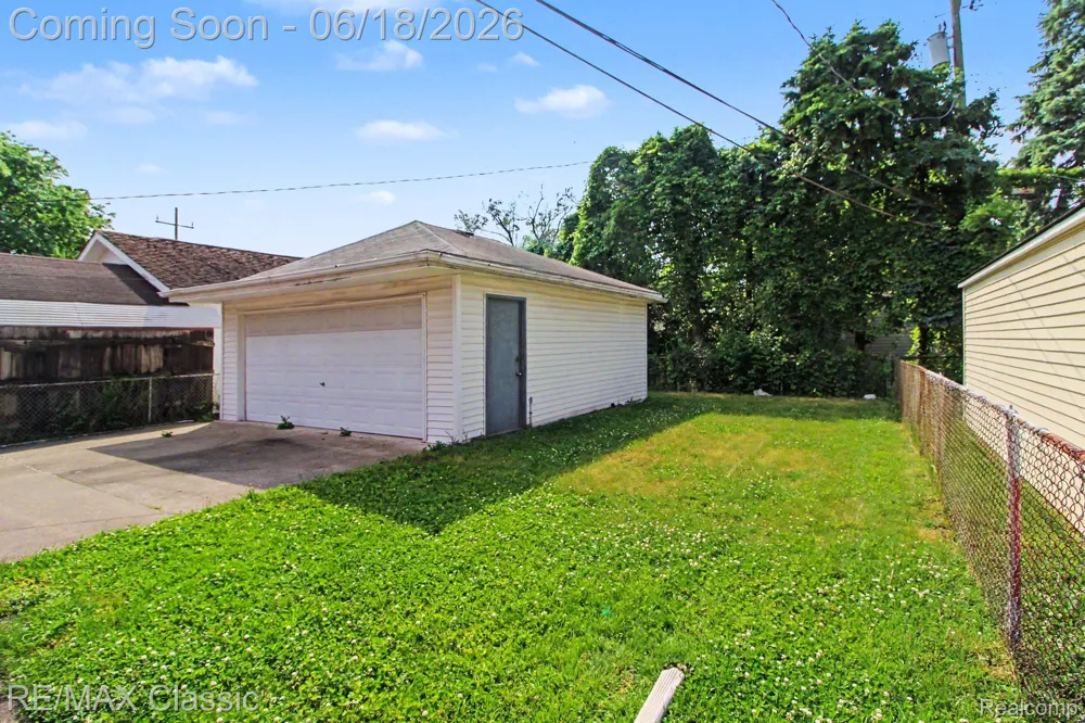18825 Hanna Street Melvindale City, MI 48122