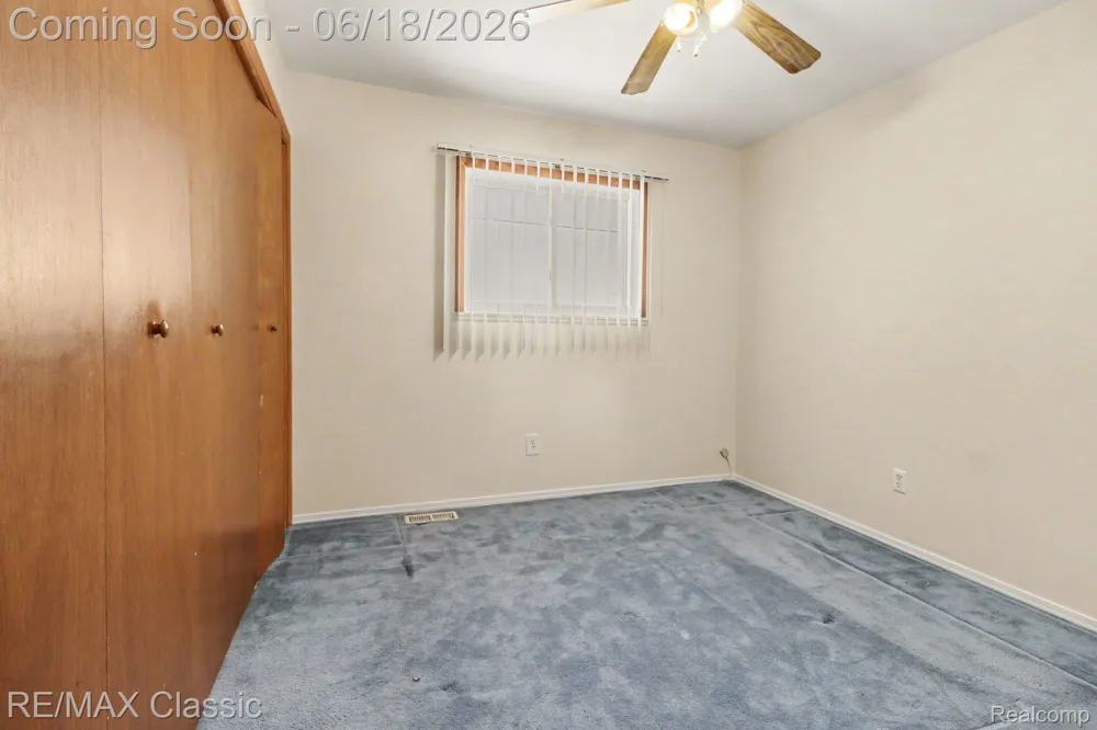 18825 Hanna Street Melvindale City, MI 48122