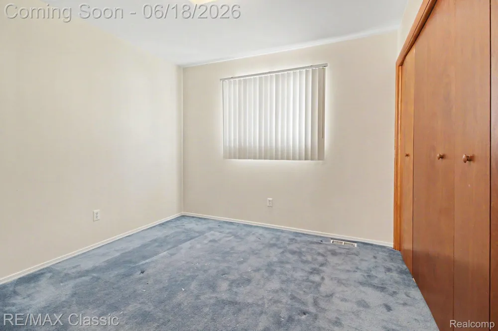 18825 Hanna Street Melvindale City, MI 48122
