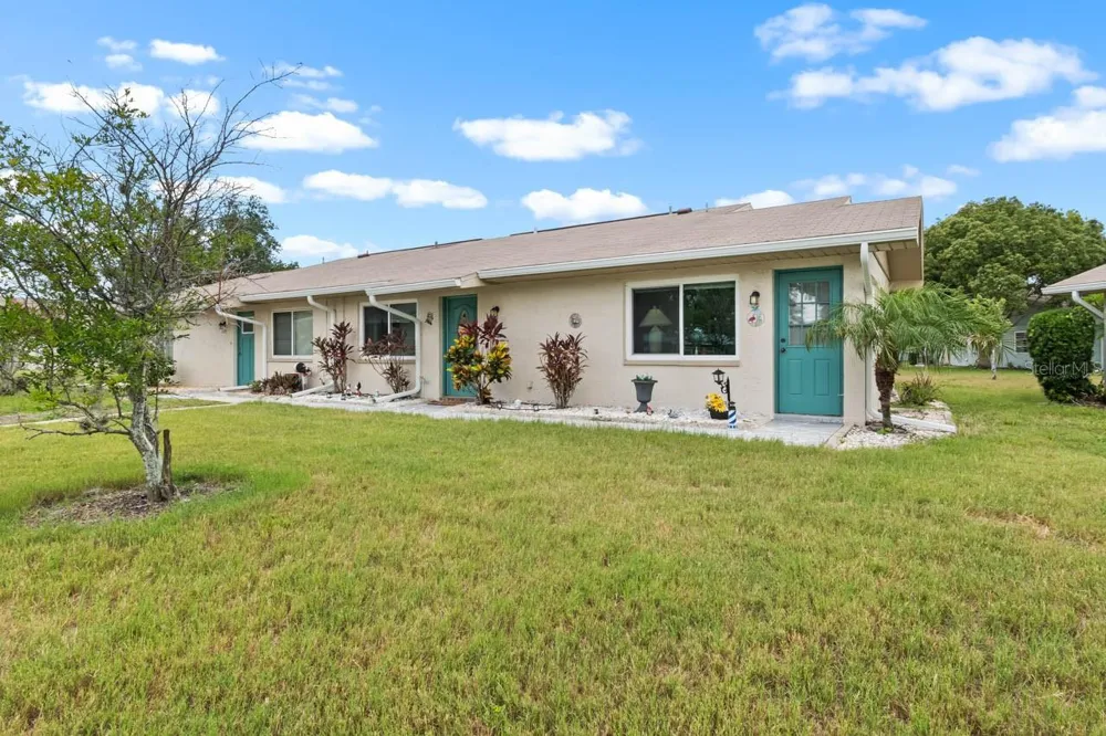 1906 CANTERBURY LANE #26 Sun City Center, FL 33573