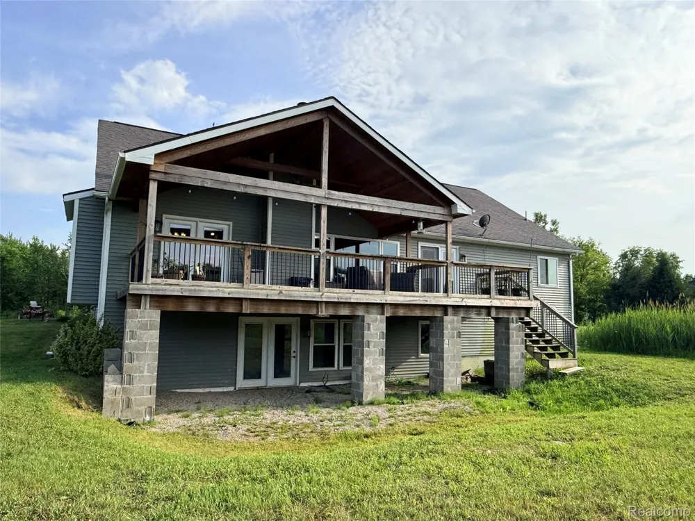 2543 Greenwood Road Lapeer Township, MI 48446